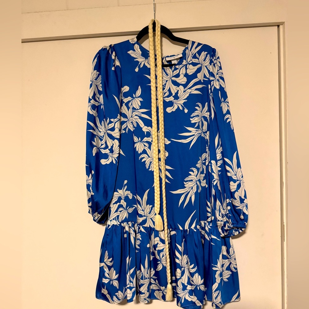 Long sleeve floral mini cocktail dress